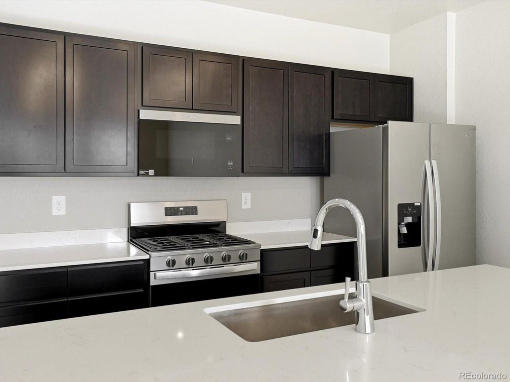 21244 E 65th Dr, Aurora, CO 80019