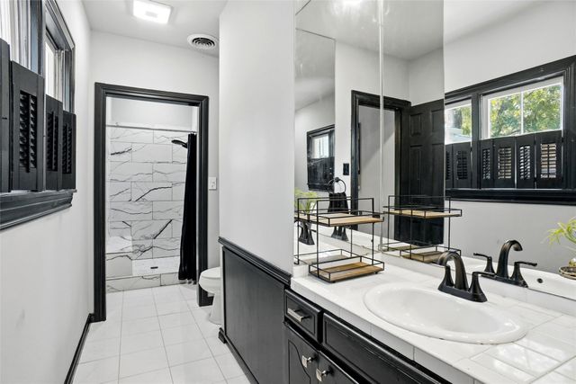 4106 Shady Valley Drive, Arlington, TX 76013
