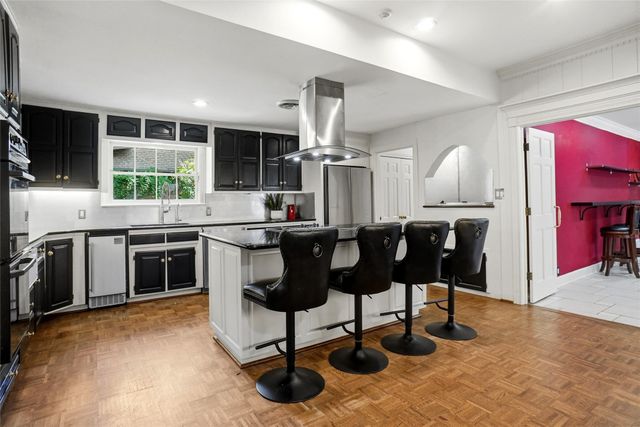 4106 Shady Valley Drive, Arlington, TX 76013