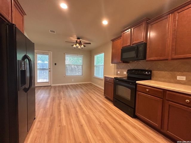 2125 Hazelwood, New Braunfels, TX 78130