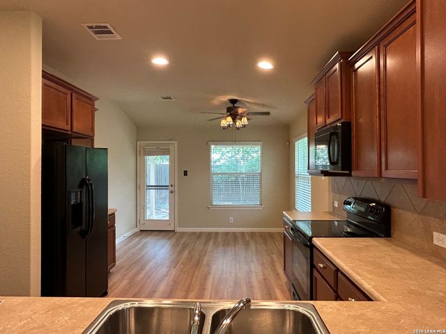 2125 Hazelwood, New Braunfels, TX 78130