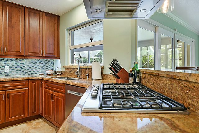 10356 SEAGRAPE Way, Palm Beach Gardens, FL 33418
