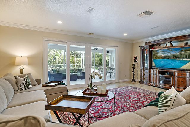 10356 SEAGRAPE Way, Palm Beach Gardens, FL 33418