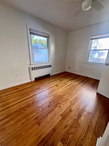 90 Carleton Street, Hamden, CT 06517