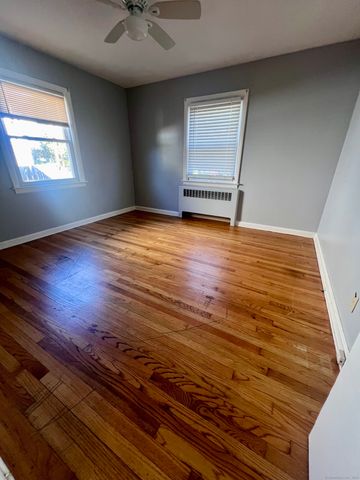 90 Carleton Street, Hamden, CT 06517