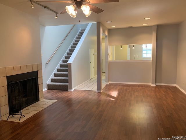 7930 Roanoke Run Apt 904, San Antonio, TX 78240