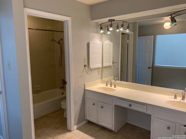 7930 Roanoke Run Apt 904, San Antonio, TX 78240