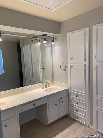 7930 Roanoke Run Apt 904, San Antonio, TX 78240