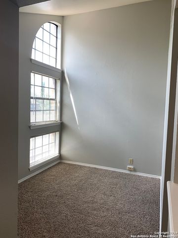 7930 Roanoke Run Apt 904, San Antonio, TX 78240