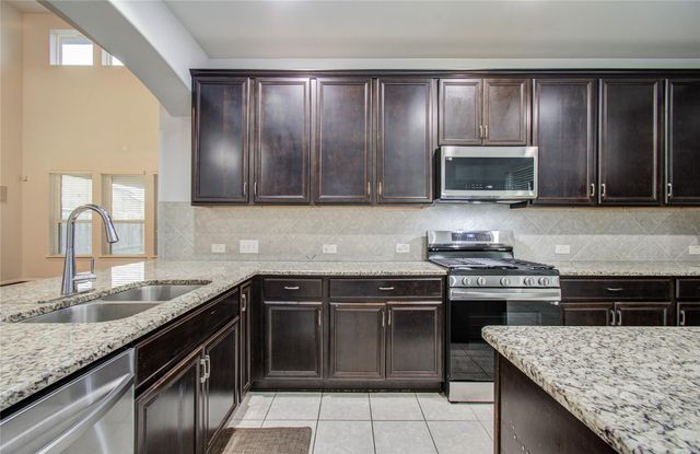 318 Bolton Drive, Westwood, TX 77573