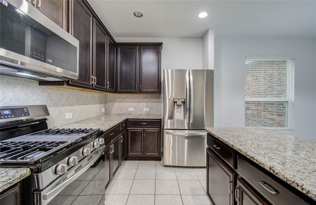 318 Bolton Drive, Westwood, TX 77573