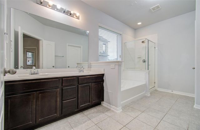 318 Bolton Drive, Westwood, TX 77573