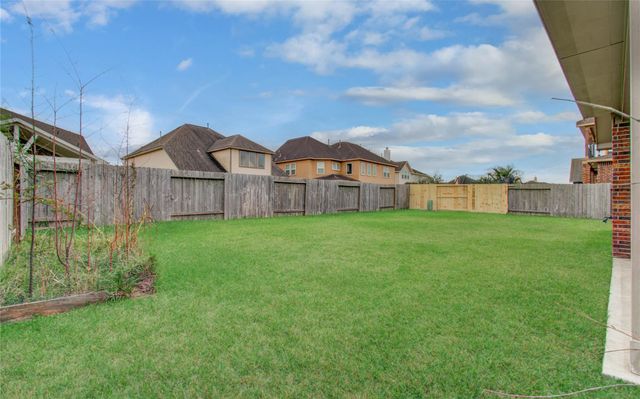 318 Bolton Drive, Westwood, TX 77573