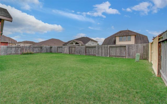 318 Bolton Drive, Westwood, TX 77573