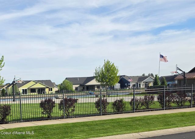14586 N Pristine Cir, Rathdrum, ID 83858