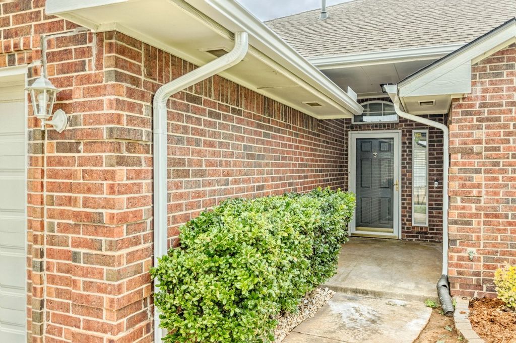 13613 Prairie View Lane, Oklahoma City, OK 73142
