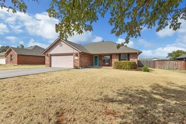 563 Adams Avenue, Piedmont, OK 73078