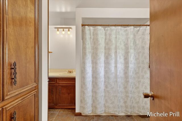 937 Bruce Drive, Yankee Springs Twp, MI 49333
