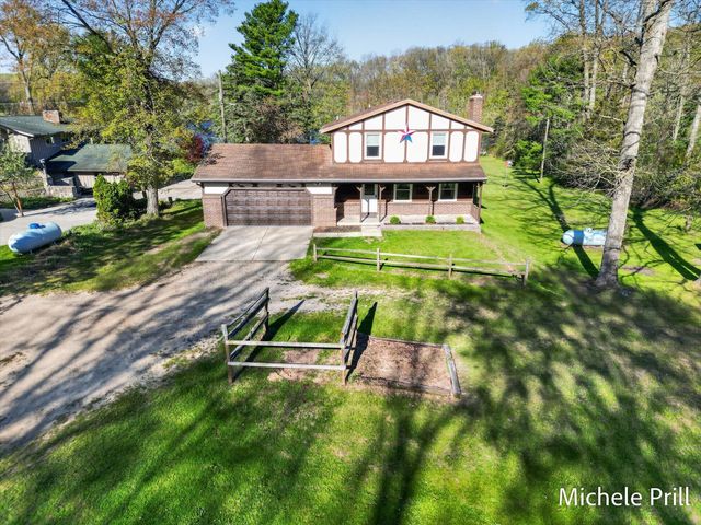 937 Bruce Drive, Yankee Springs Twp, MI 49333