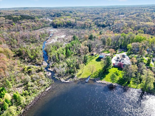 937 Bruce Drive, Yankee Springs Twp, MI 49333