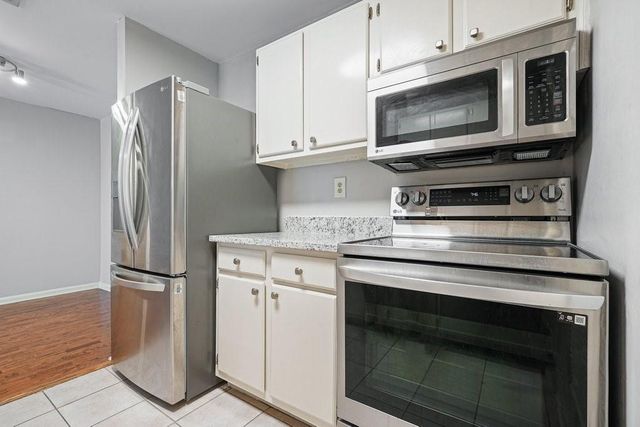 305 Granville Court, Atlanta, GA 30328