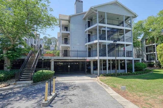 305 Granville Court, Atlanta, GA 30328