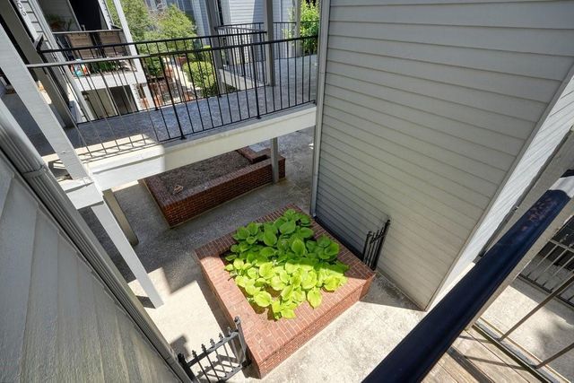 305 Granville Court, Atlanta, GA 30328