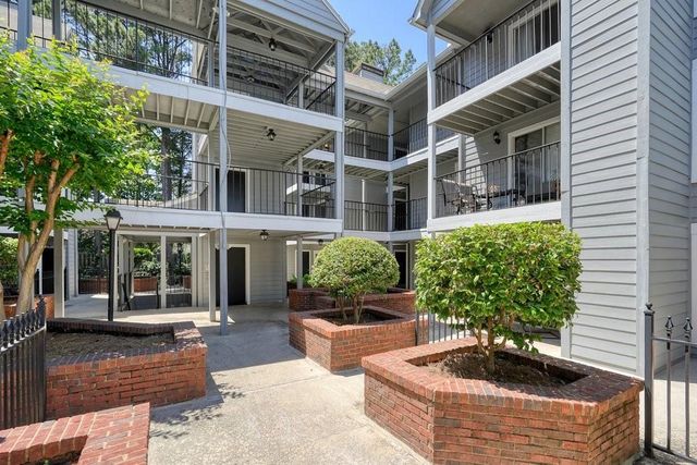 305 Granville Court, Atlanta, GA 30328