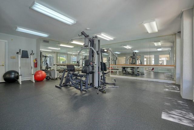 305 Granville Court, Atlanta, GA 30328