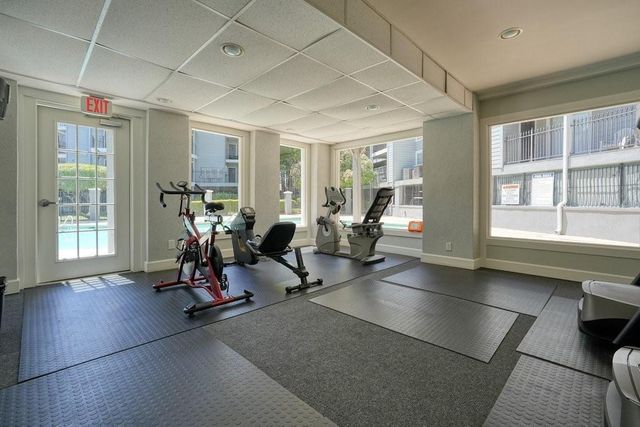 305 Granville Court, Atlanta, GA 30328