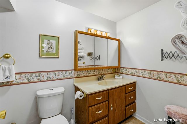 4612 13 Mile Road, Rockford, MI 49341