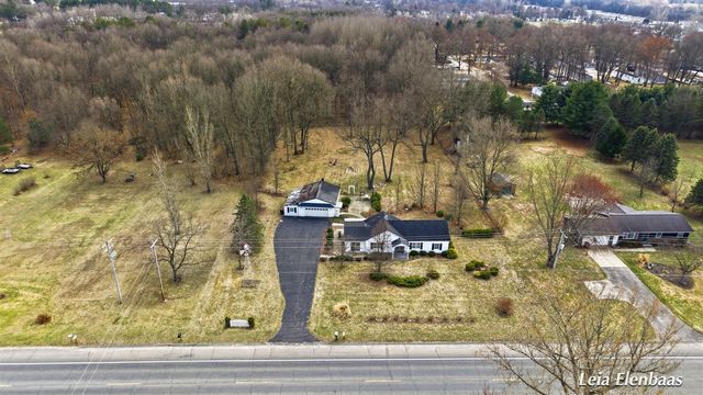 4612 13 Mile Road, Rockford, MI 49341