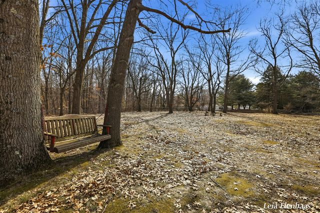 4612 13 Mile Road, Rockford, MI 49341