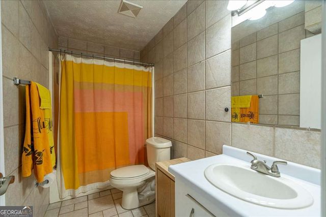 125 Clarkewoods Road, Athens, GA 30607