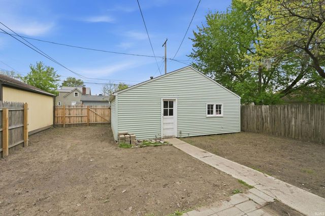 705 Riverside Avenue, Fort Wayne, IN 46805