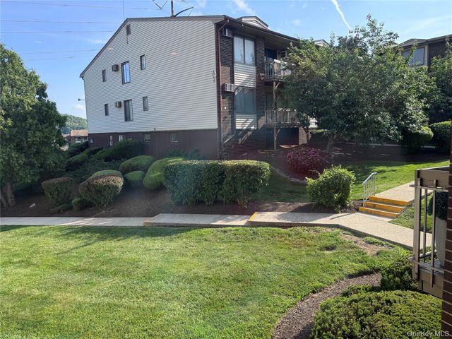 206 Country Club Lane, Pomona, NY 10970