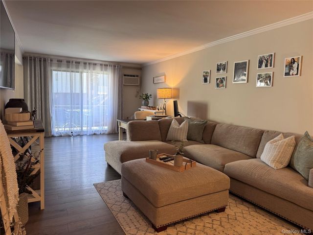 206 Country Club Lane, Pomona, NY 10970