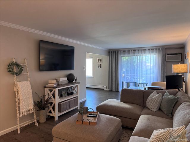 206 Country Club Lane, Pomona, NY 10970