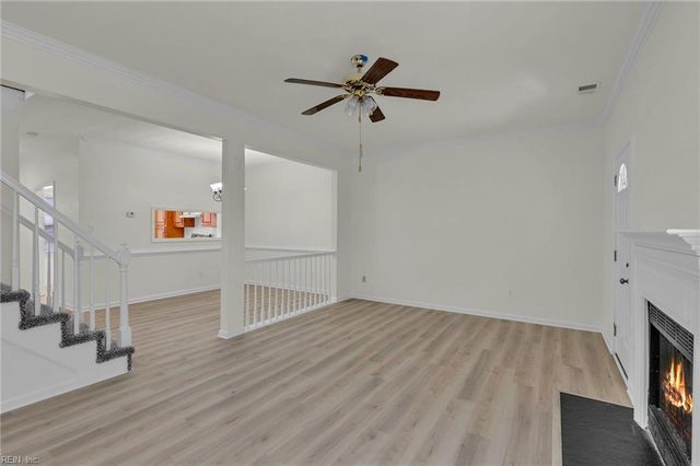 613 Creekside CT, Chesapeake, VA 23320