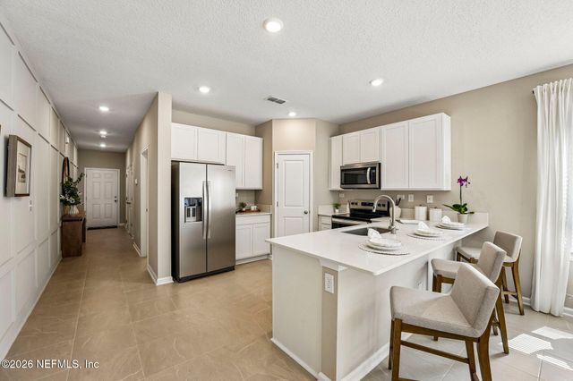 7628 COMMANDER Lane, Jacksonville, FL 32256