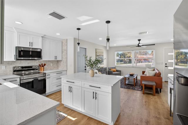 651 20TH STREET NW, Largo, FL 33770