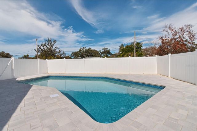 651 20TH STREET NW, Largo, FL 33770