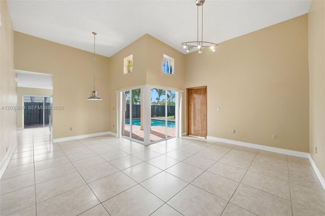 631 SW 88th Ct, Miami, FL 33174