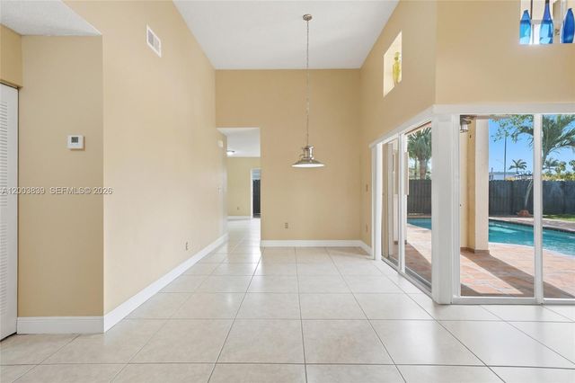 631 SW 88th Ct, Miami, FL 33174