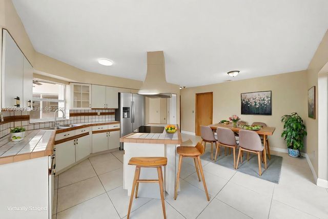 631 SW 88th Ct, Miami, FL 33174