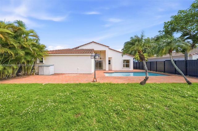 631 SW 88th Ct, Miami, FL 33174