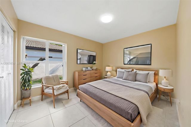 631 SW 88th Ct, Miami, FL 33174