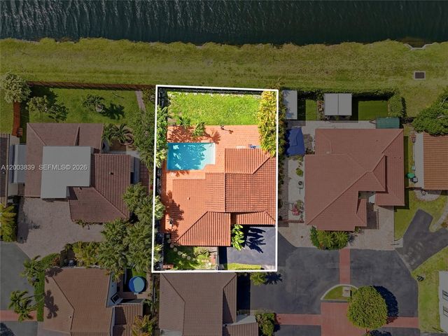 631 SW 88th Ct, Miami, FL 33174