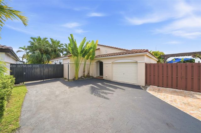 631 SW 88th Ct, Miami, FL 33174