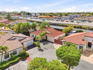 631 SW 88th Ct, Miami, FL 33174